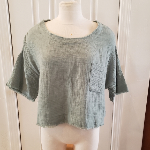 New In Size XL - Picture 1 of 7